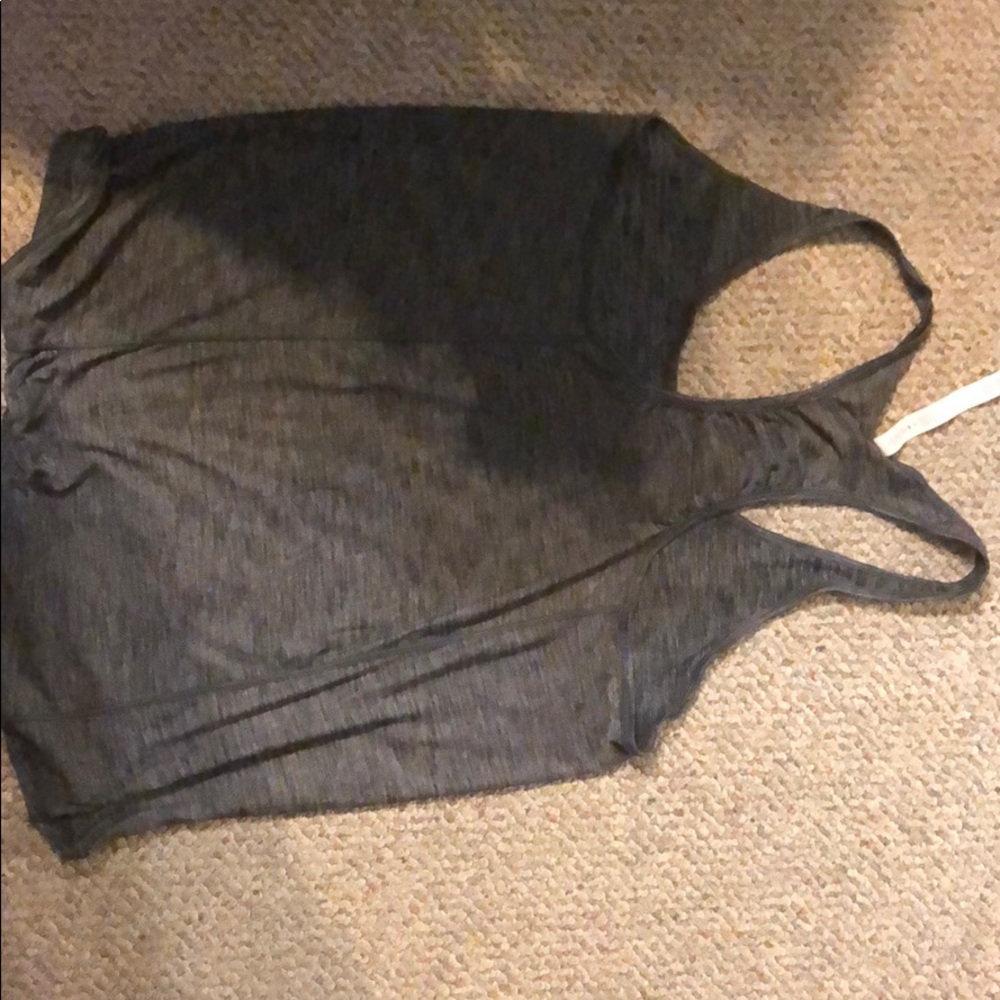 Lululemon - Picture 2 of 4